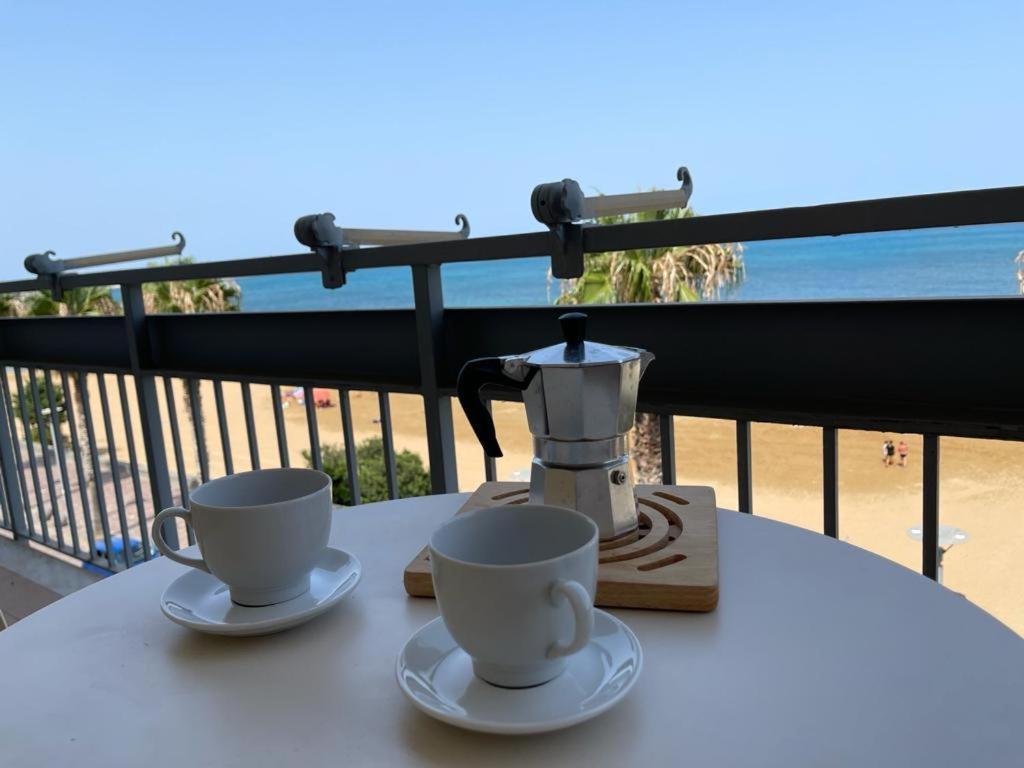 Vista Mare Apartment Crotone Exterior photo